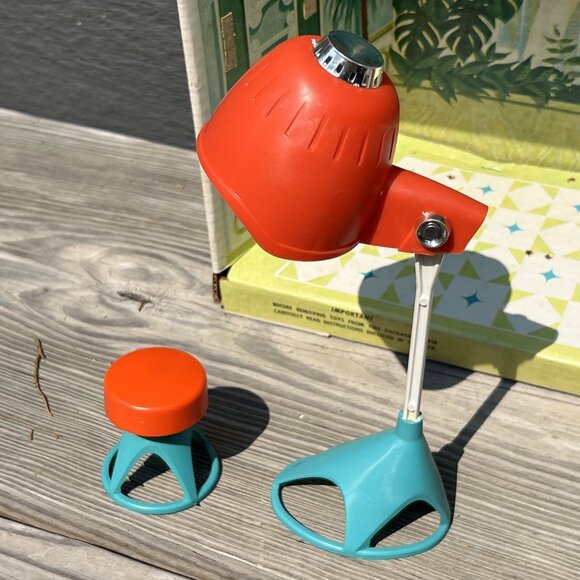 Vintage Penny Brite Doll Beauty Parlor Set Sink Dryer Chair 1963 Topper Toys - Picture 12 of 16